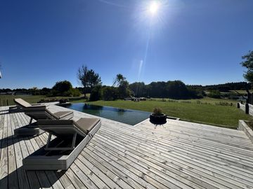 Casa en Venta Costa Esmeralda Barrio Golf, 5 Dormitorios 380m² Pileta Fondo Golf A Estrenar USD 1.150.000