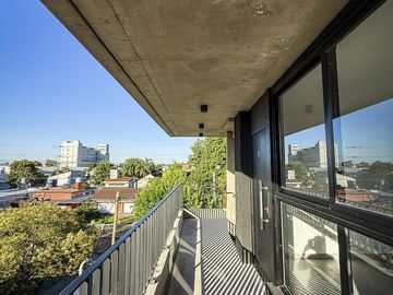 Departamento de dos ambientes en venta - Moron Sur