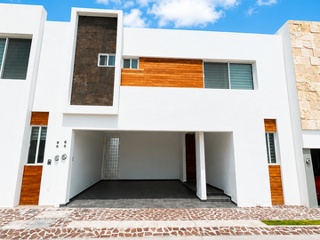 Renta casa amueblada en residencial Cadaquez