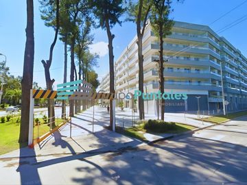 Departamento de 3 ambientes al frente sobre Castex en Canning Center a estrenar