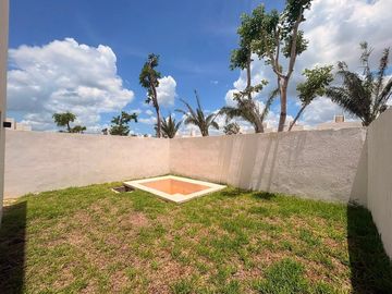 CASA EN VENTA EN PRIVADA RESIDENCIAL –TIXCACAL, MÉRIDA