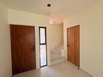 CASA EN VENTA EN PRIVADA RESIDENCIAL –TIXCACAL, MÉRIDA