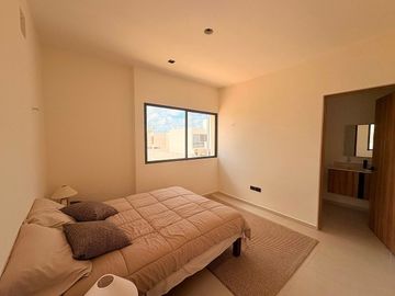 CASA EN VENTA EN PRIVADA RESIDENCIAL –TIXCACAL, MÉRIDA