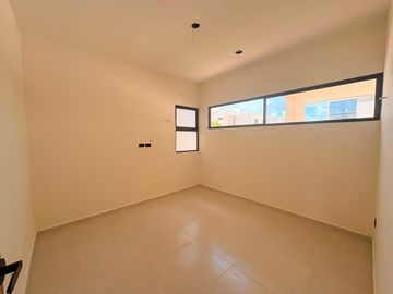 CASA EN VENTA EN PRIVADA RESIDENCIAL – TIXCACAL, MÉRIDA