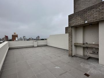 VENTA DEPARTAMENTO DE 2 DORMITORIOS CON TERRAZA EXCLUSIVA, BALCÓN Y BAULERA EN LA SEXTA