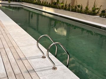 Exclusivo departamento de 4 dormitorios con 2 cocheras y dependencia  en Venta. QUARTIER Lacroze