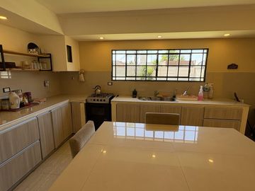Venta, Casa, 4 Ambientes, Patio, Parrilla, Pileta, 2 Cocheras, Francisco Alvarez, Moreno
