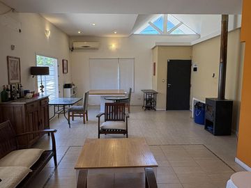 Venta, Casa, 4 Ambientes, Patio, Parrilla, Pileta, 2 Cocheras, Francisco Alvarez, Moreno