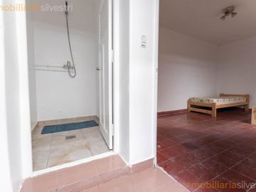 Calle 16 entre 69 y 70 La Plata - Casa de 5 dormitorios en Alquiler