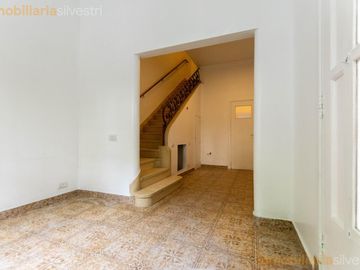 Calle 16 entre 69 y 70 La Plata - Casa de 5 dormitorios en Alquiler