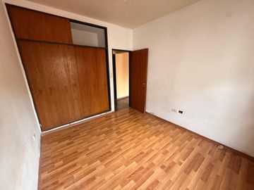 Calle 58 e/16 y 17 | Departamento 2 ambientes Con Patio