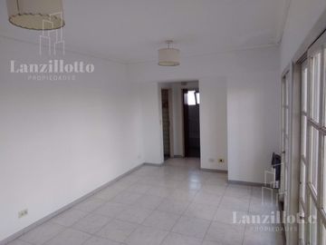 Departamento 2 ambientes en alquiler - Lanús Este
