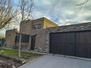 CASA EN VENTA BARRIO CORDON DEL PLATA CON TORU INMOBILIARIO