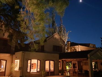 Casa en Alquiler  Pacheco Golf Club 4 dormitorios con jardin y pileta