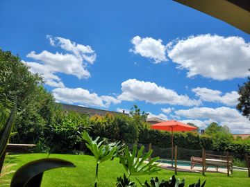 Casa en Alquiler  Pacheco Golf Club 4 dormitorios con jardin y pileta