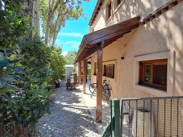 Casa en Alquiler  Pacheco Golf Club 4 dormitorios con jardin y pileta