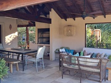 Casa en Alquiler  Pacheco Golf Club 4 dormitorios con jardin y pileta