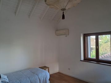 Casa en Alquiler  Pacheco Golf Club 4 dormitorios con jardin y pileta