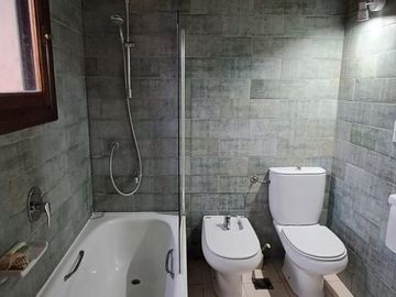 Casa en Alquiler  Pacheco Golf Club 4 dormitorios con jardin y pileta