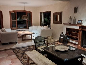 Casa en Alquiler  Pacheco Golf Club 4 dormitorios con jardin y pileta