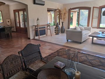 Casa en Alquiler  Pacheco Golf Club 4 dormitorios con jardin y pileta