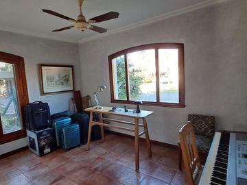 Casa en Alquiler  Pacheco Golf Club 4 dormitorios con jardin y pileta