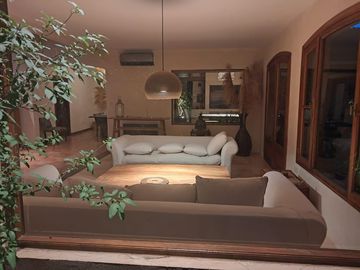 Casa en Alquiler  Pacheco Golf Club 4 dormitorios con jardin y pileta