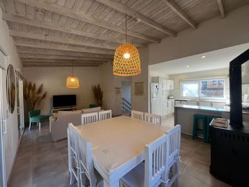 OPORTUNIDAD Costa Esmeralda | Casa 4 Dormitorios | Parrilla y Jacuzzi