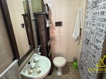 PH 3 AMBIENTES CON PATIO, ALTILLO Y COCHERA 2 AUTOS – CONSTITUCIÓN