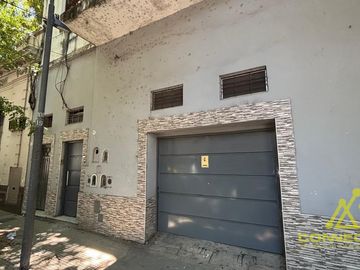 PH 3 AMBIENTES CON PATIO, ALTILLO Y COCHERA 2 AUTOS – CONSTITUCIÓN