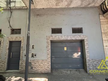 PH 3 AMBIENTES CON PATIO, ALTILLO Y COCHERA 2 AUTOS – CONSTITUCIÓN