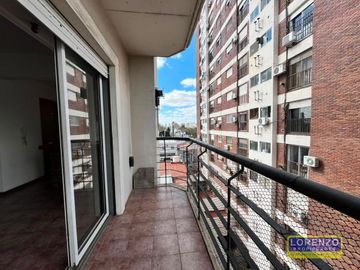 Departamento 2 ambientes con balcón