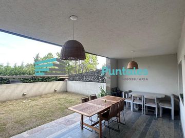 Departamento de 2 ambientes en Ayres de Canning, en Planta Baja con cochera en SS