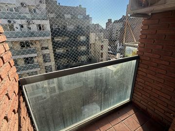 2 dorm balcón frente parque las tejas