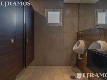 Oficinas SportClub en Escobar!  Excelente ubicación - PG