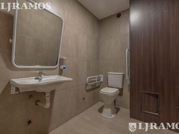 Oficinas SportClub en Escobar!  Excelente ubicación - PG