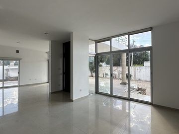 Casa en Renta  en Alcalá Martín, para oficinas