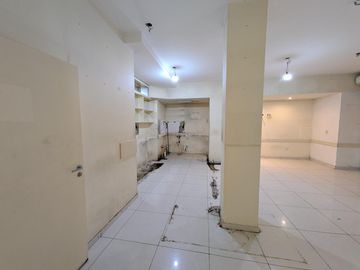 Excelente Local Apto todo rubro, a metros de Av. Córdoba