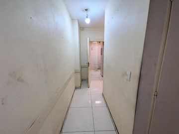 Excelente Local Apto todo rubro, a metros de Av. Córdoba