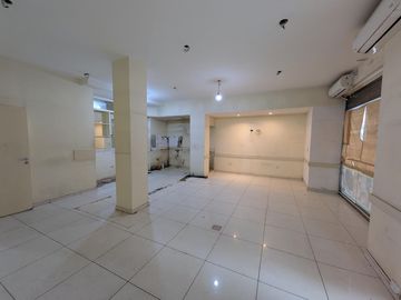Excelente Local Apto todo rubro, a metros de Av. Córdoba