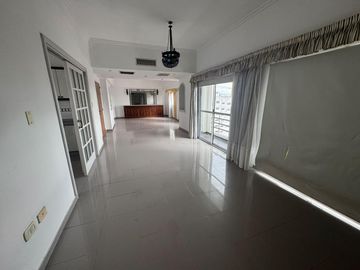 Piso en alquiler 3 dormitorios 2 cocheras 45 e 9 y 10 La Plata