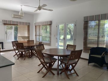 Casa en  Los Cardales Country Club vista Golf