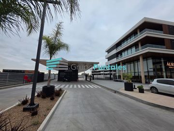 Local de 87 m2 en alquiler en Canning, sobre Sargento Cabral