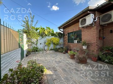 Casa con hermoso jardin en Ezeiza