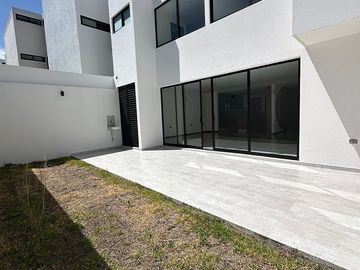 Casa nueva en Venta en Lomas de Angelópolis cascatta