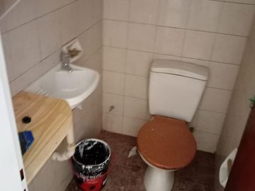 Local en Lomas de Zamora Este