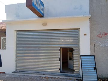 Local en Lomas de Zamora Este