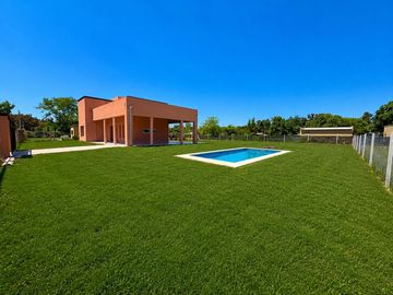 Casa en Venta en Barrio Los Pinos - Exaltación de la Cruz