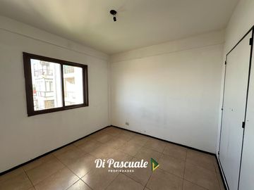 Alquiler Departamento 3 Ambientes con cochera en Edificio Tabati - Moreno Centro