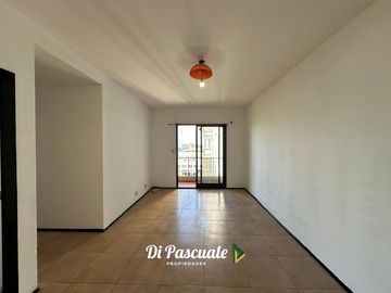 Alquiler Departamento 3 Ambientes con cochera en Edificio Tabati - Moreno Centro